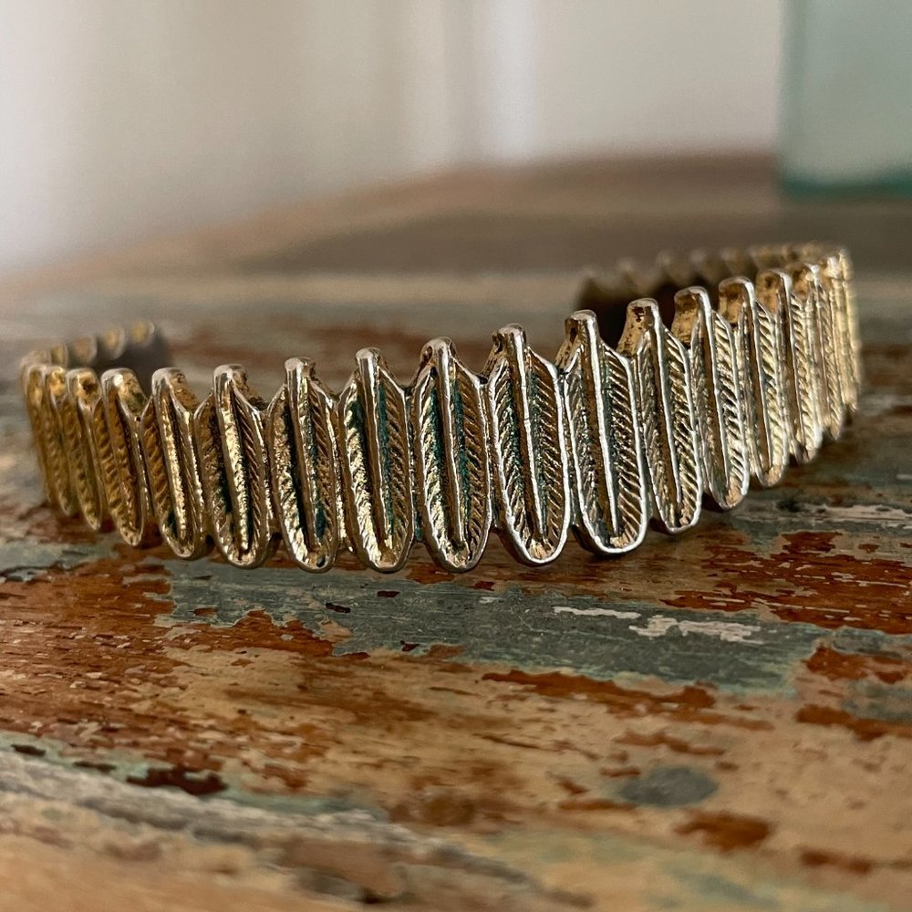House of Harlow 1960 Small Feather Cuff Bracelet In 14kt Gold/Metal Base HTF